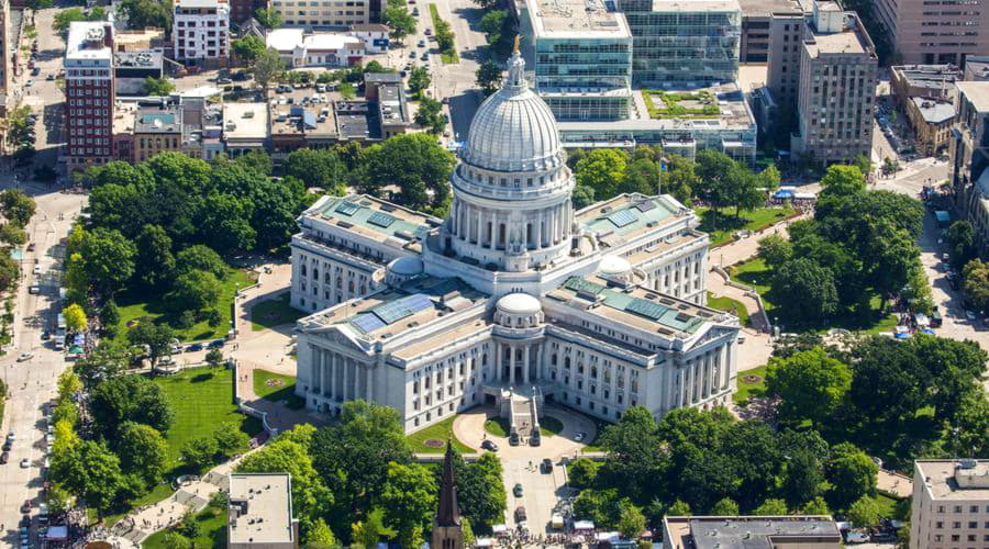 What are the most popular vehicle choices at Madison airport?